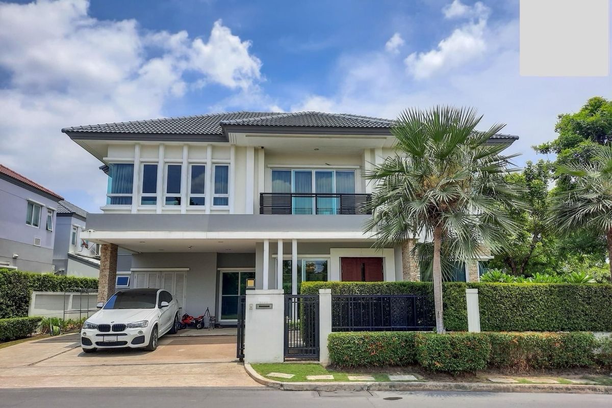 For SaleHousePattanakan, Srinakarin : Selling Grand Bangkok Boulevard Rama 9-Srinakarin The most beautiful plot in the project
