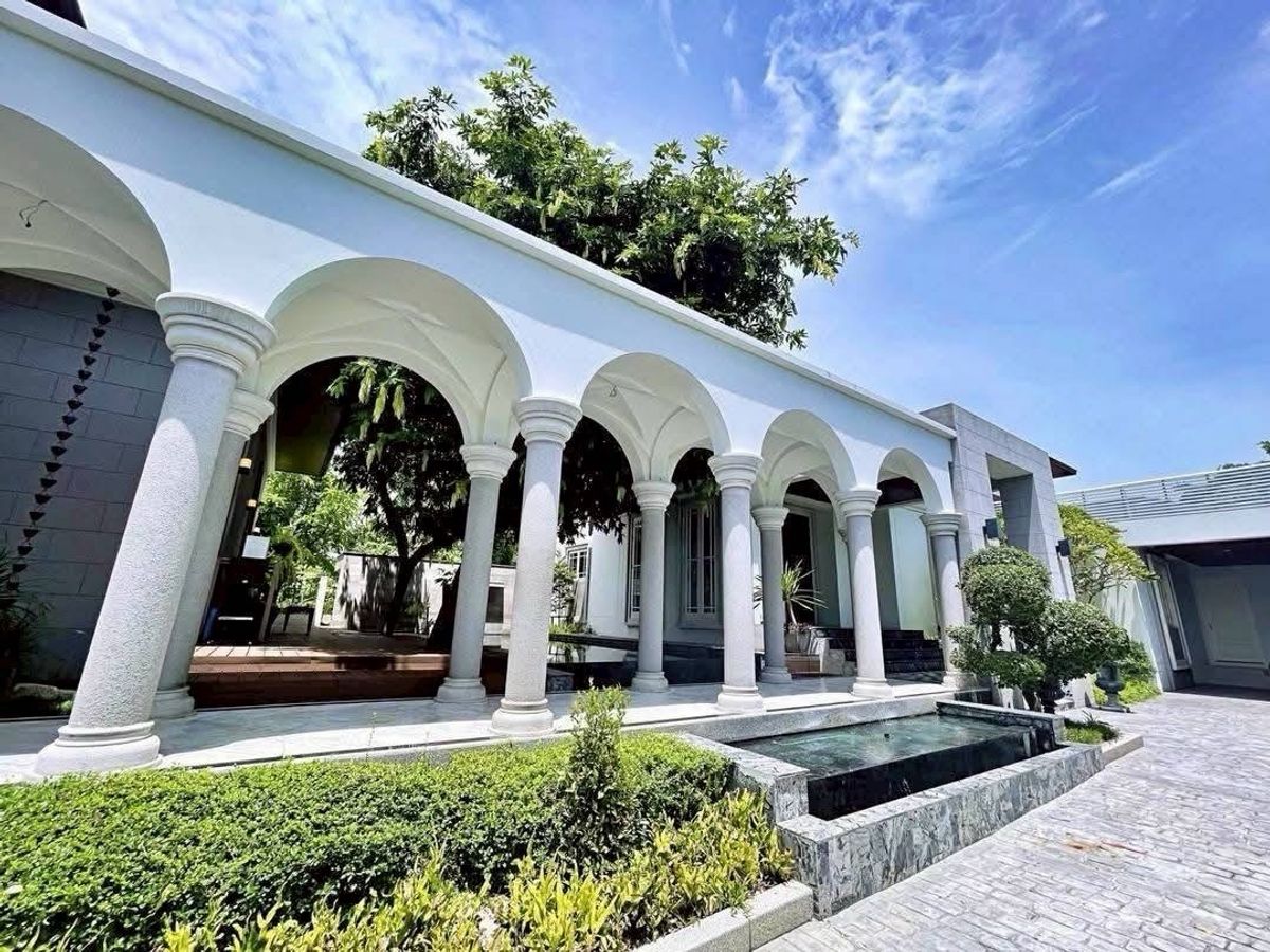 HouseChaengwatana, Muangthong : 3 -storey detached house, Muang Thong Thani Soi Project 5