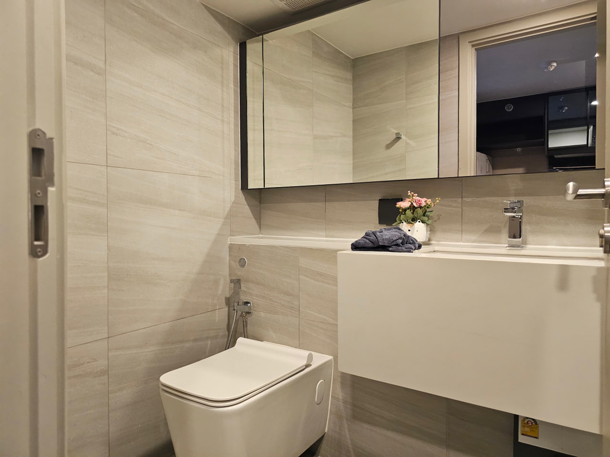 For SaleCondoSiam Paragon ,Chulalongkorn,Samyan : Park Origin Chula Samyan【𝐒𝐄𝐋𝐋 & 𝐑𝐄𝐍𝐓】🔥2-storey room, beautifully decorated, city view, complete common area, opposite Barattong🔥  Contact Line ID: @hacondo