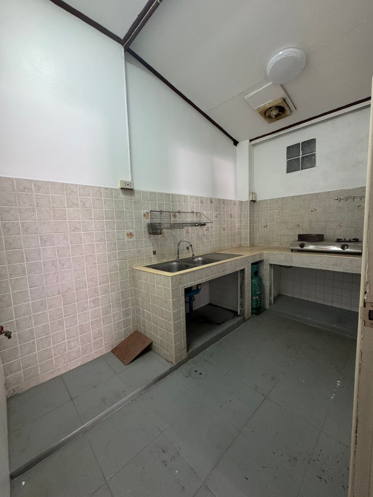 For SaleTownhomePathum Thani,Rangsit, Thammasat : 🏡 Good price, do not miss the townhouse. Sue village Rangsit-Nakhon Nayok Road, Khlong 3🏡