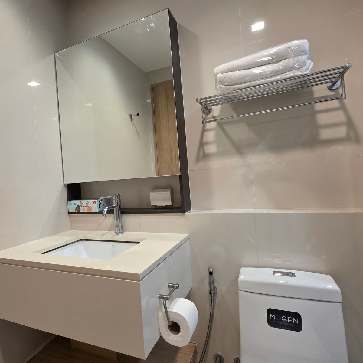 For SaleCondoRama9, Petchburi, RCA : Best for investor - AQ Alix Residence Condo – Bangkok Hospital Area