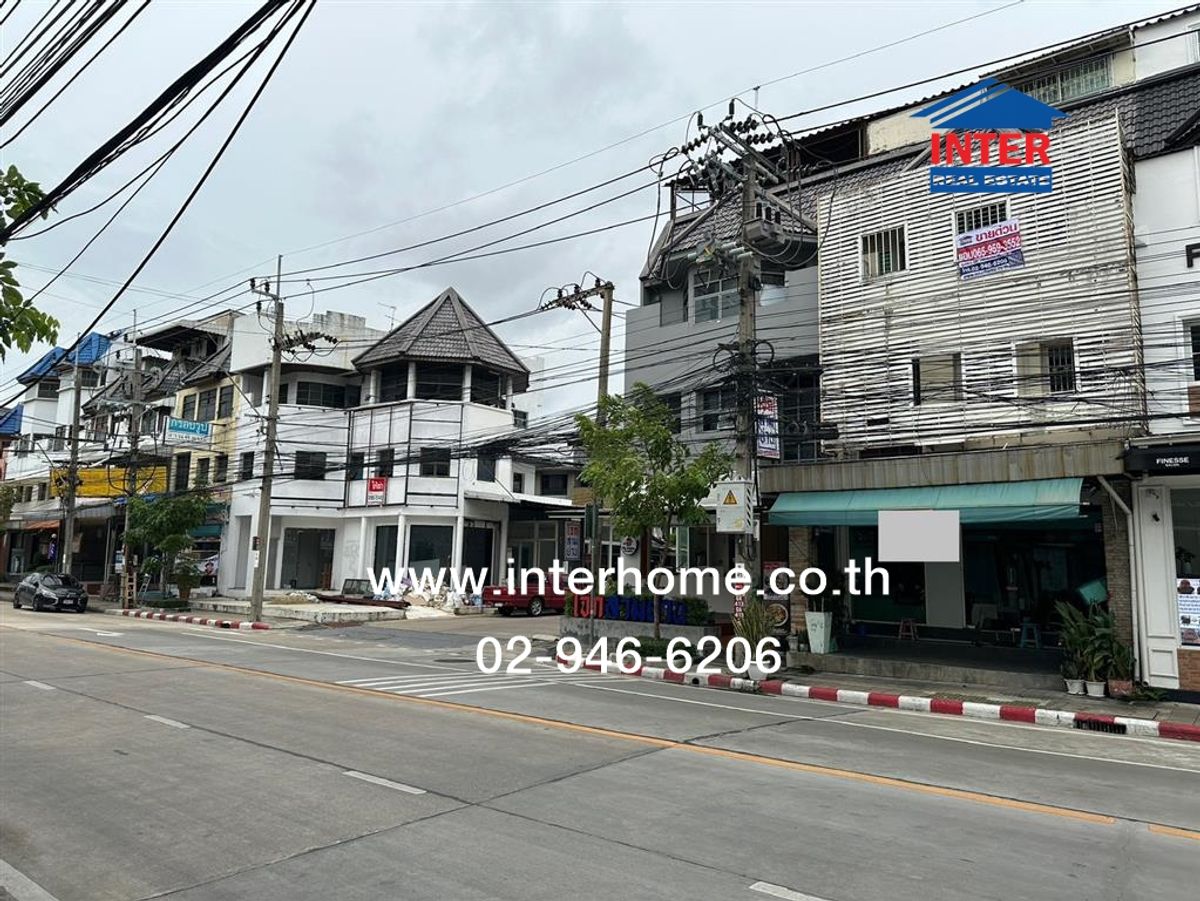 For SaleShop HouseRamkhamhaeng, Hua Mak : 4th floor commercial building, 30 sq.w., commercial building, Town, In Town, Lat Phrao Road, Wang Thonglang District Bangkok