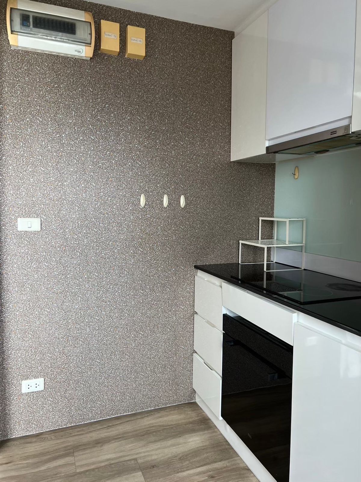 ขายคอนโดวงเวียนใหญ่ เจริญนคร : For Sale Condo Q House Condo Sathorn  (S15-34429)