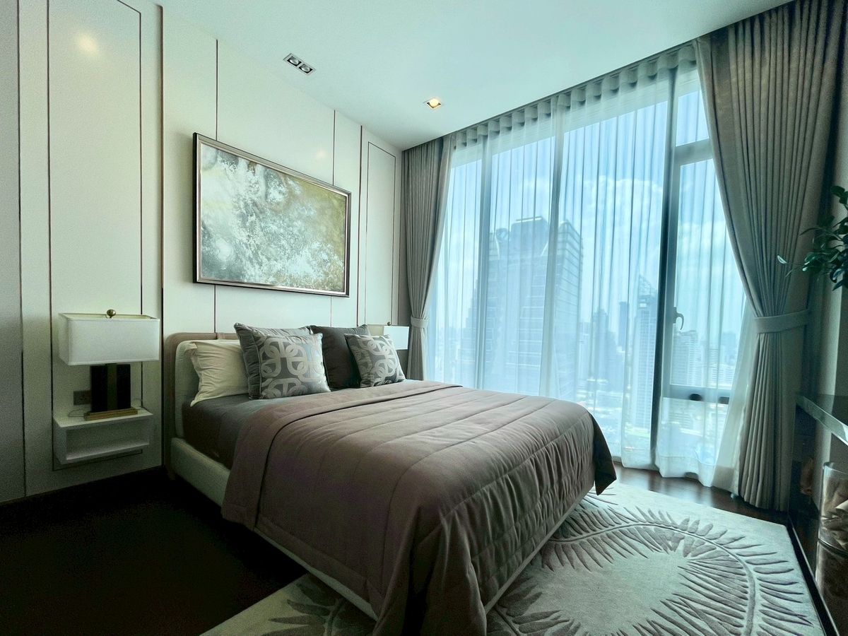 For SaleCondoNana, North Nana,Sukhumvit13, Soi Nana : 🔥HOT Deal, a special building price 🔥Q1 Sukhumvit (2 bedrooms, 2 bathrooms, 95 sq.m.) only 20 mb !! Tel.0922635410 (Earth)