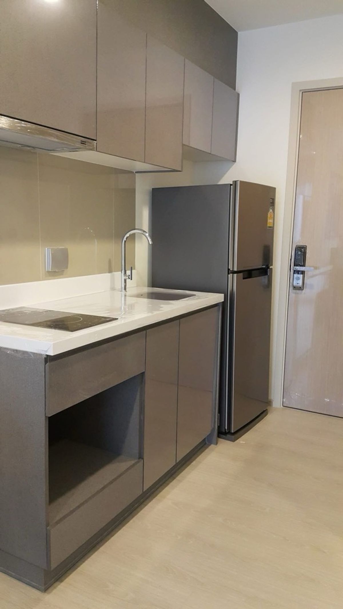 For RentCondoRama9, Petchburi, RCA : Rhythm Asoke 2/20fl./28 SQM./18,000