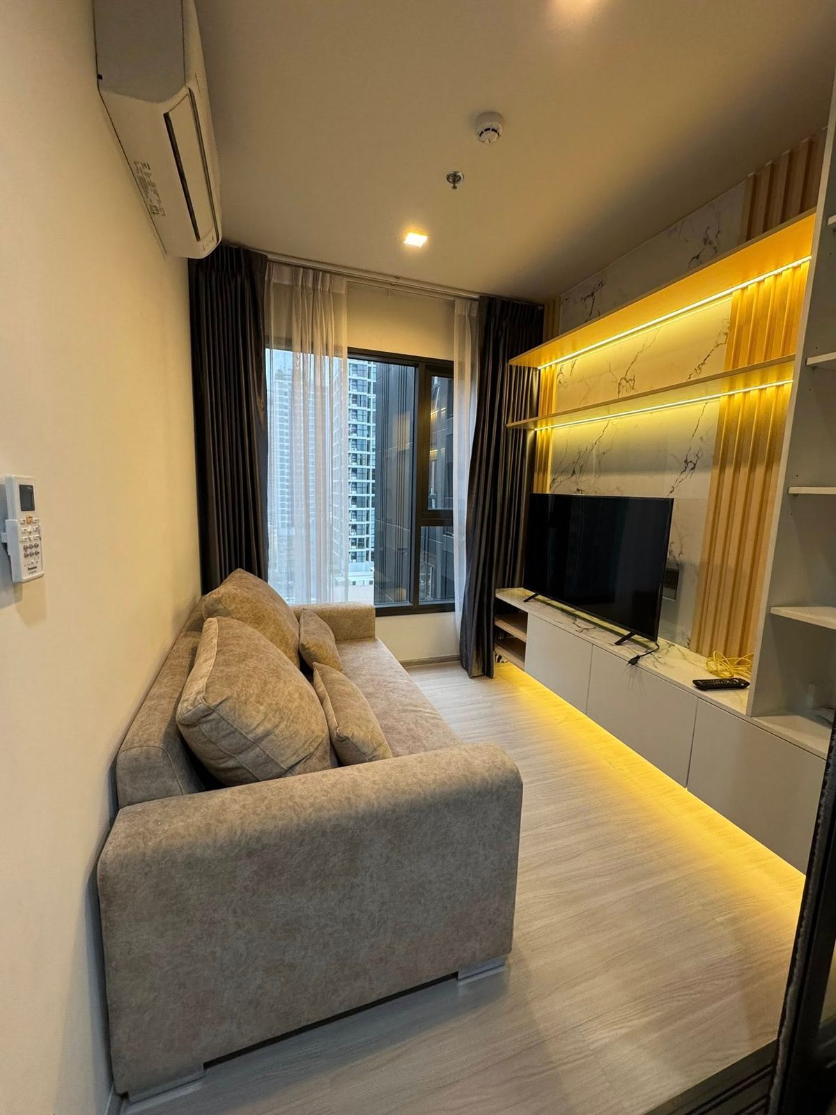 ให้เช่าคอนโดพระราม 9 เพชรบุรีตัดใหม่ RCA : ว่างให้เช่า📍Life Asoke Hype 🔥ห้องสวยยพร้อมอยู่ 35.5ตร.ม.