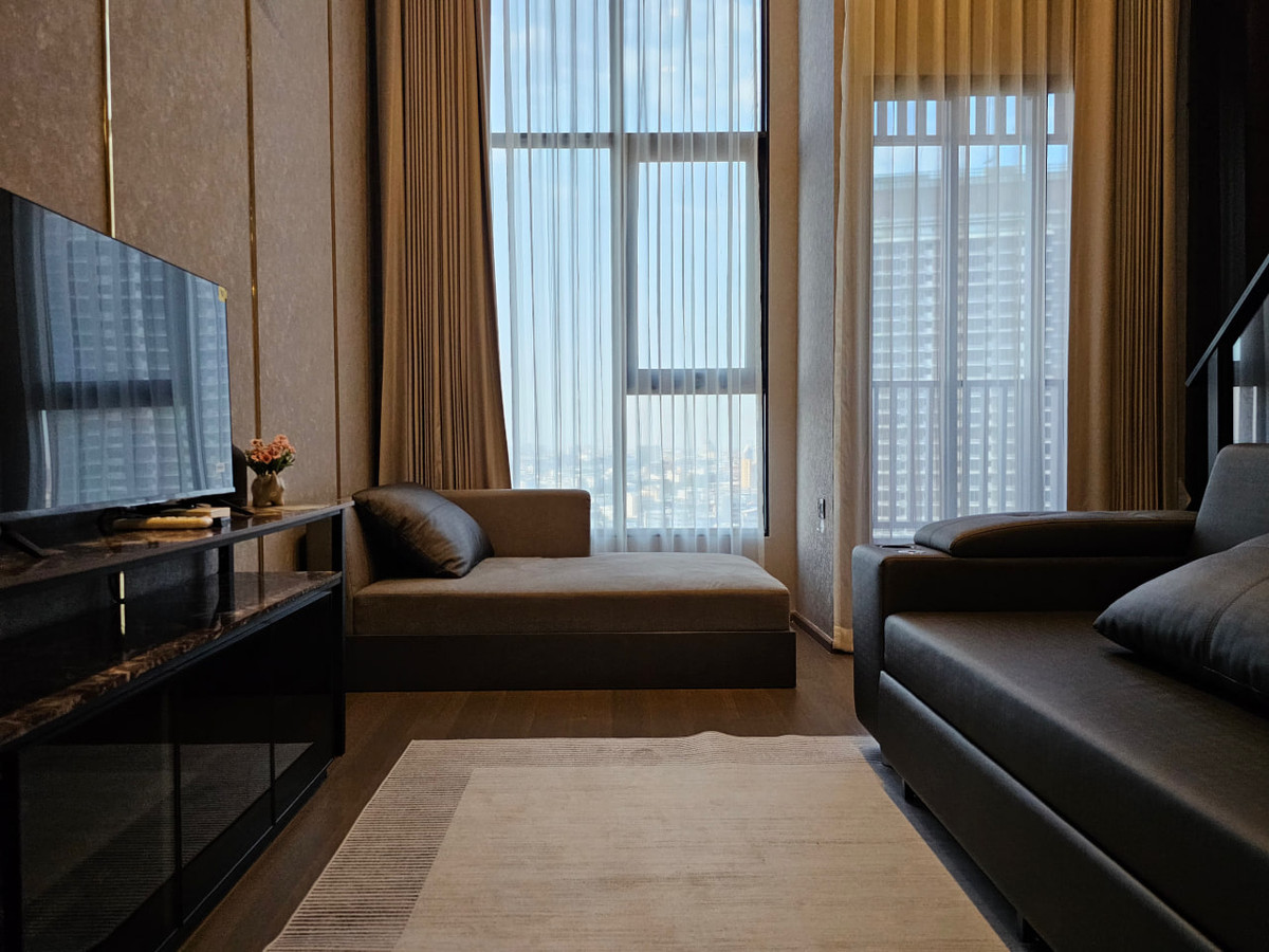 For SaleCondoSiam Paragon ,Chulalongkorn,Samyan : Park Origin Chula Samyan【𝐒𝐄𝐋𝐋 & 𝐑𝐄𝐍𝐓】🔥2-storey room, beautifully decorated, city view, complete common area, opposite Barattong🔥  Contact Line ID: @hacondo