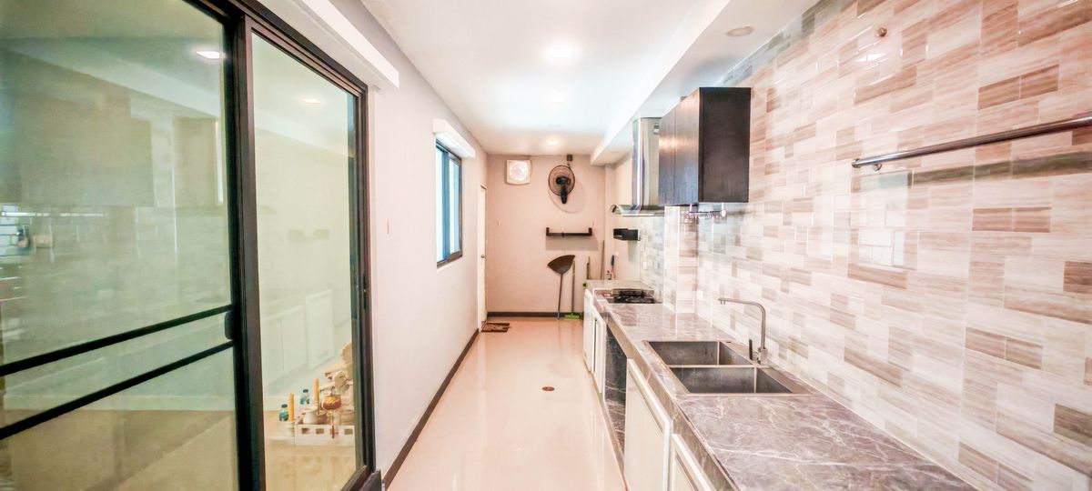 For SaleHouseRathburana, Suksawat : Modern style house for sale, Centro Rama 2-Phuttha Bucha, near the expressway, convenient to connect to Sathorn