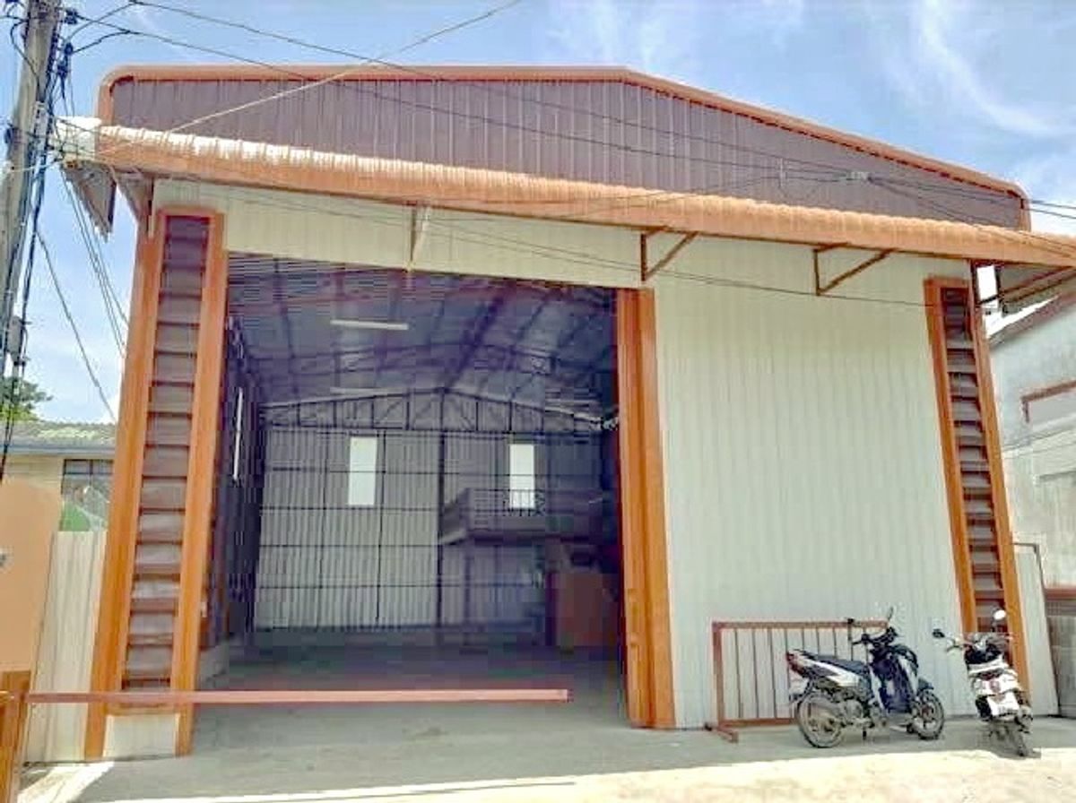 For RentWarehouseYothinpattana,CDC : Pattawikorn Market 1.7 km.Lat Phrao Road. PhoKaew Warehouse for rent mezzanine 175 sq.m.44 sq.wa. La