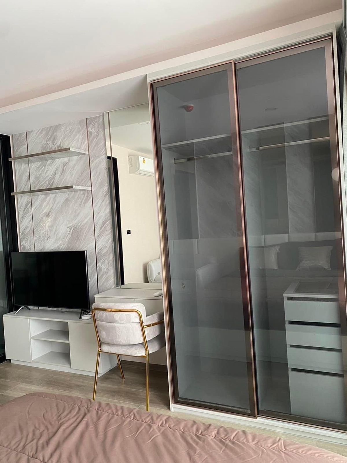 For RentCondoRatchadapisek, Huaikwang, Suttisan : 💥CP-5019💥SOHO BANGKOK RATCHADA 👉Line : @goodcondo