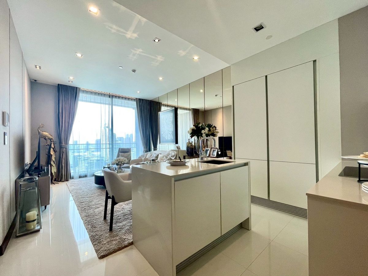 For SaleCondoNana, North Nana,Sukhumvit13, Soi Nana : 🔥 Register for a special discount !! 🔥Q1 Sukhumvit (2 bedrooms, 2 bathrooms, 95 sq.m.) only 20 mb !! Tel.0922635410 (Earth)
