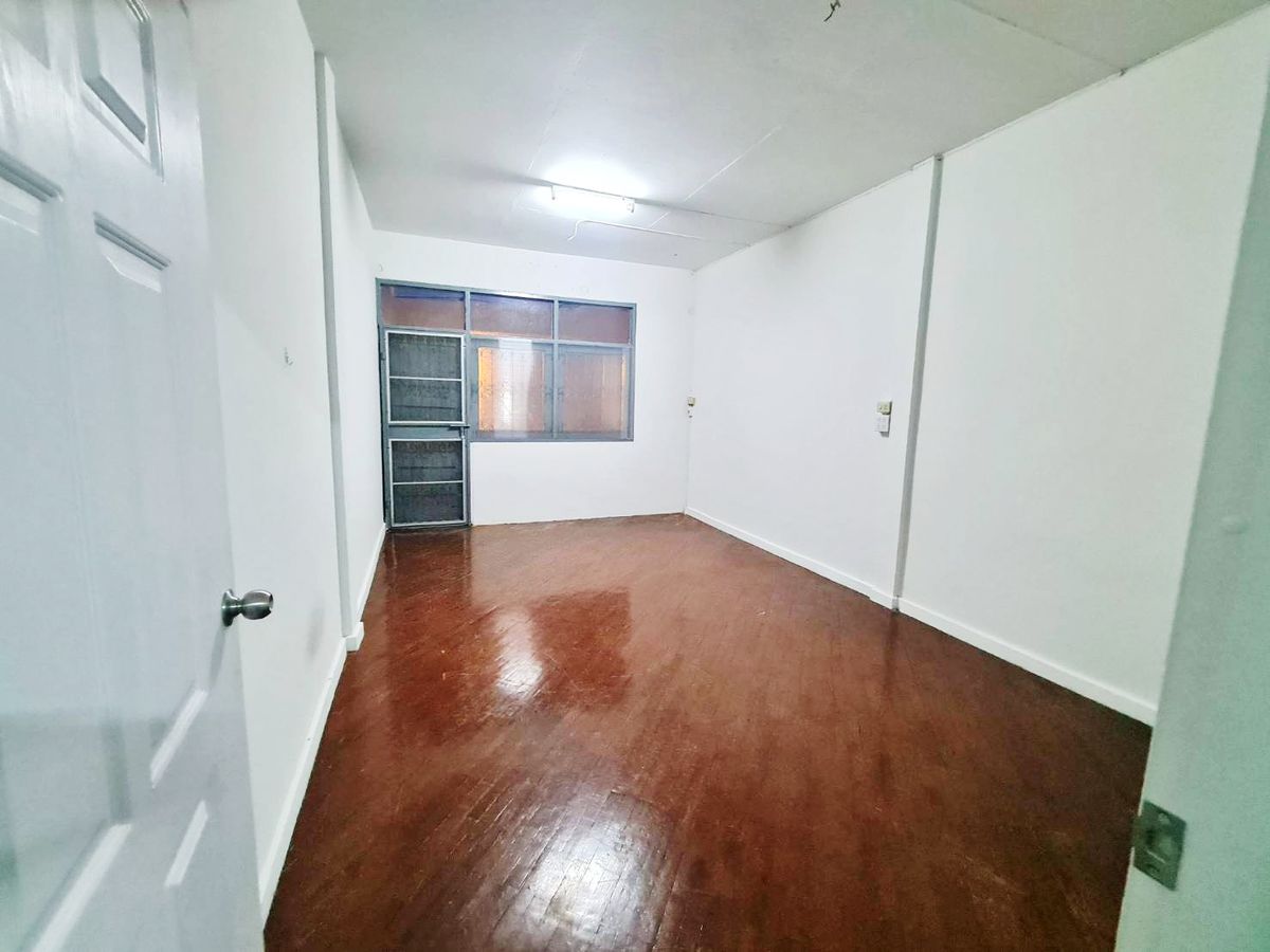 อาคารพาณิชย์โชคชัย4 ลาดพร้าว71 : 🔥ขายตึกแถว 3ชั้น ลาดพร้าว-โชคชัย4 สามารถเช่าทำออฟฟิศ หรือเปิดร้านอาหารได้ (ขายพร้อมผู้เช่า)