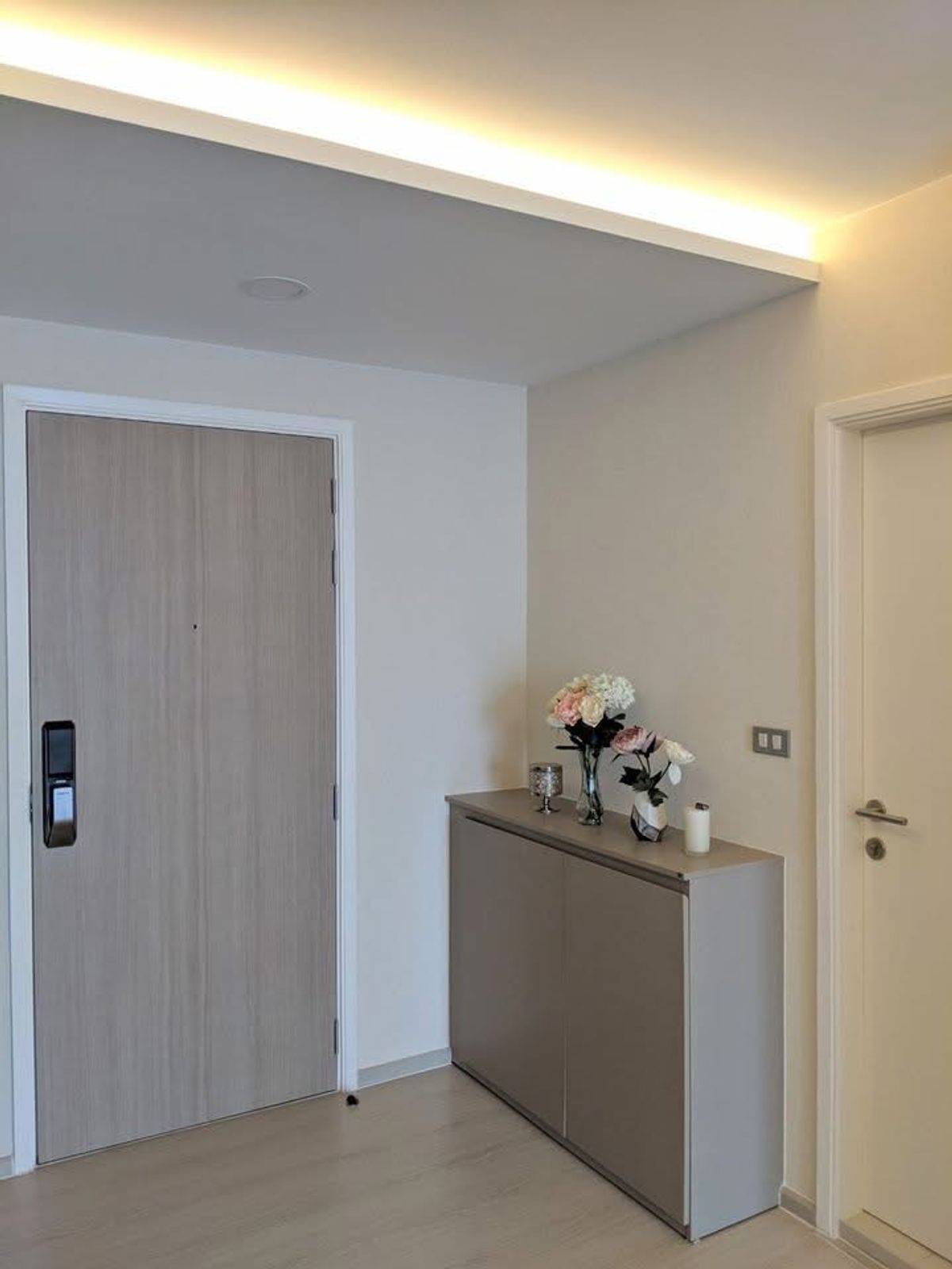 ขายคอนโดสุขุมวิท อโศก ทองหล่อ : Sale with Tenant – VTARA Sukhumvit 36 | 1BR 47 SQM | Tenanted to Jun ’26 | Foreign Quota