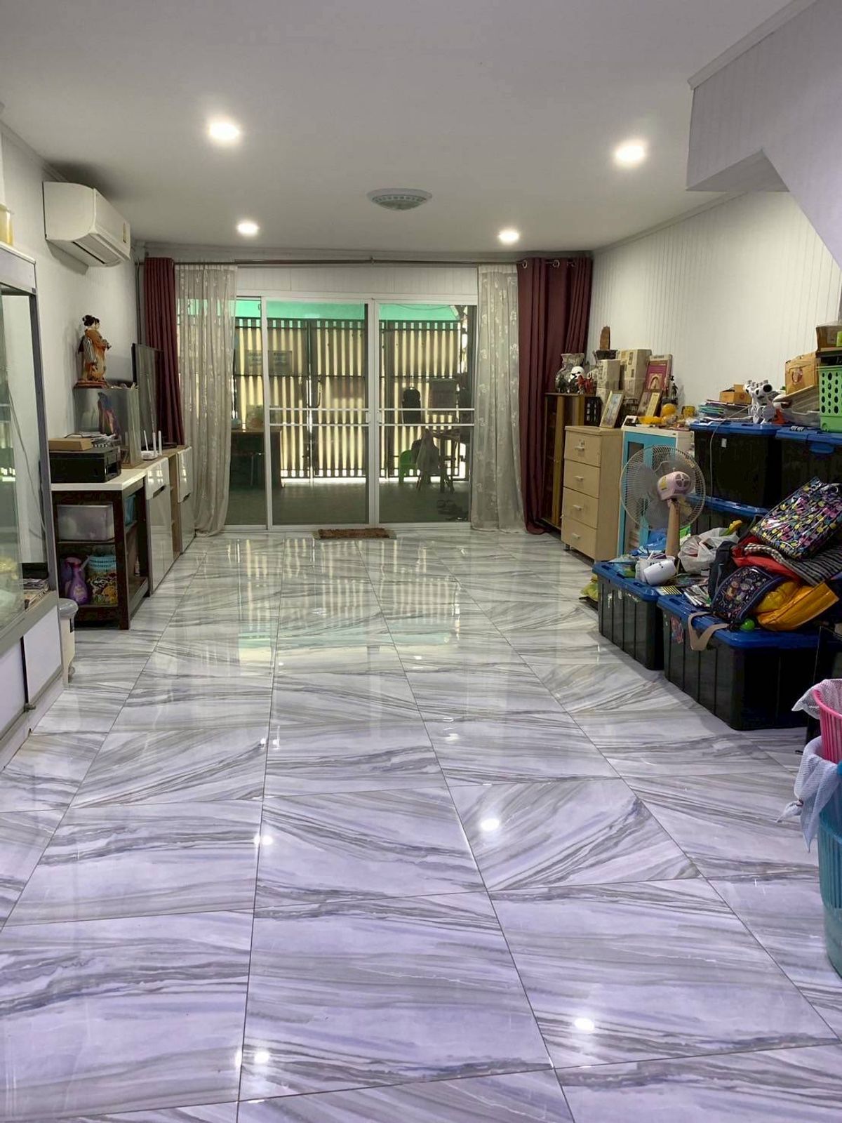 ขายทาวน์โฮมลาดพร้าว101 แฮปปี้แลนด์ : ขายด่วนทาวน์เฮ้าส์ โครงการหมู่บ้านเสนา ซอยแฮปปี้แลนด์ ใกล้เดอะมอลล์บางกะปิ (N.1787)