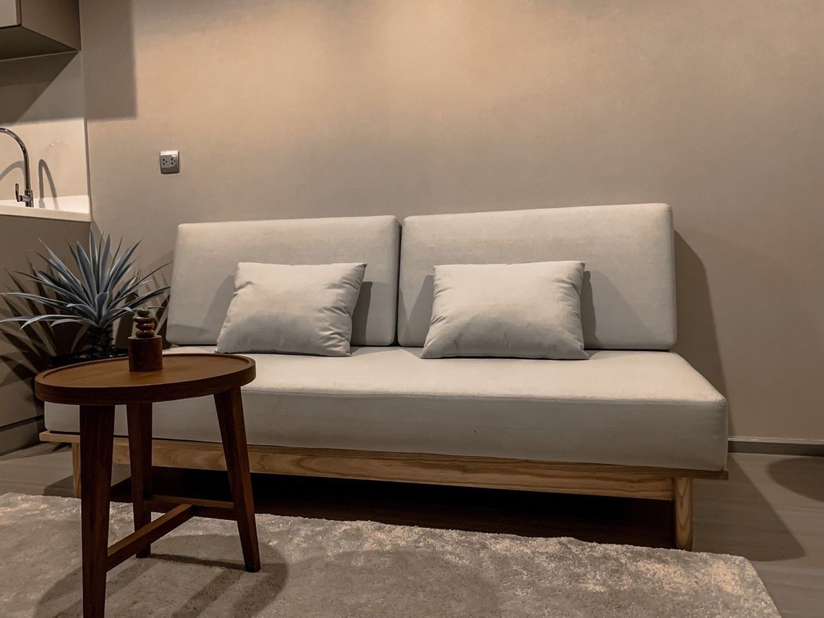 ขายคอนโดลาดพร้าว เซ็นทรัลลาดพร้าว : ตำแหน่งหายาก ชั้นสูง แต่งสวย built-in ทั้งห้อง ติด BTS ห้าแยกลาดพร้าว 081-245-7349