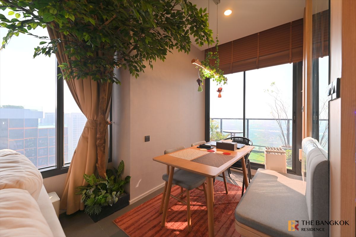 For SaleCondoLadprao, Central Ladprao : 🏙️ Stylish high-floor unit at M Ladprao 🐾 Pet-friendly, near BTS Ha Yaek Lat Phrao