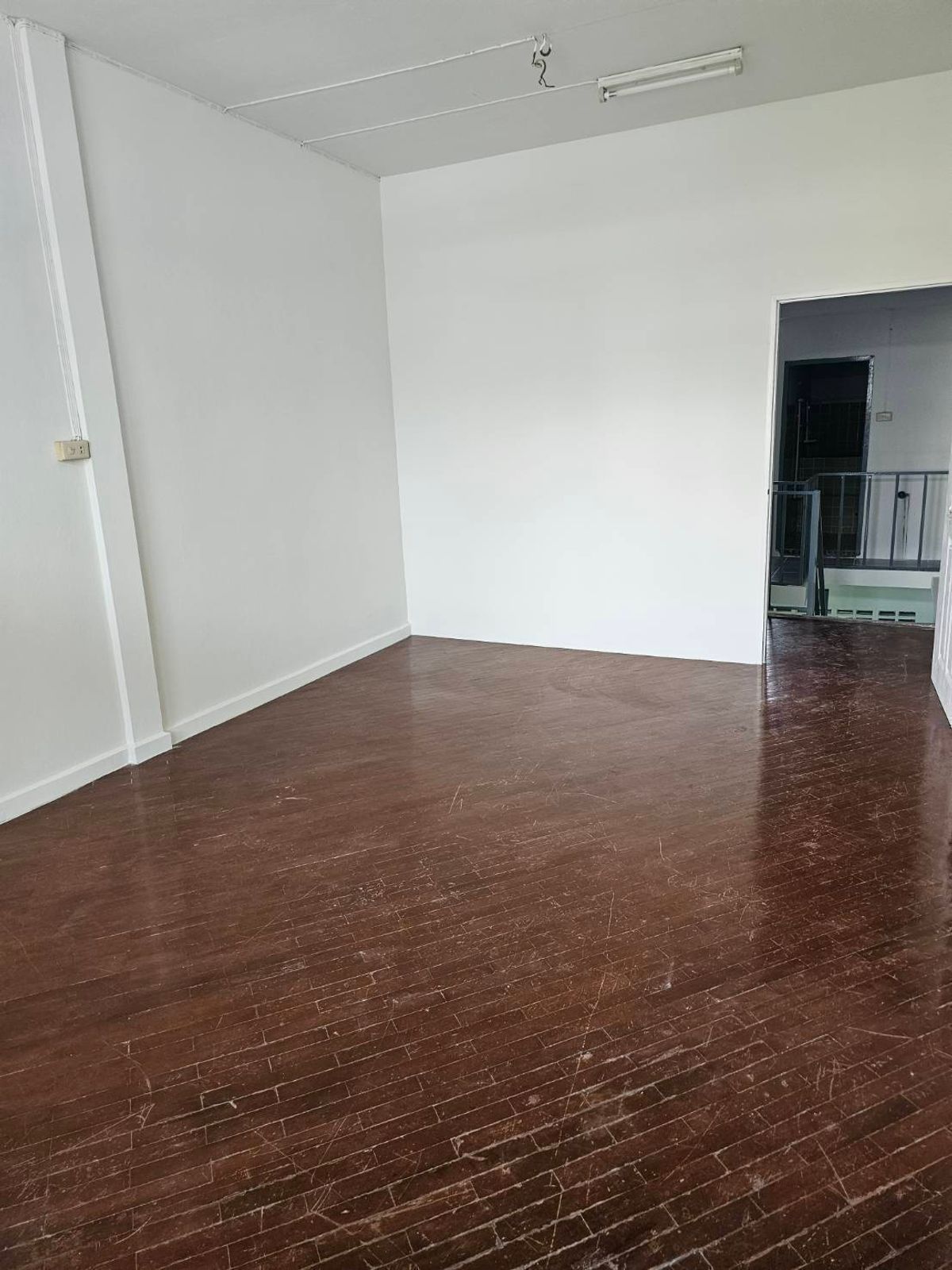 อาคารพาณิชย์โชคชัย4 ลาดพร้าว71 : 🔥ขายตึกแถว 3ชั้น ลาดพร้าว-โชคชัย4 สามารถเช่าทำออฟฟิศ หรือเปิดร้านอาหารได้ (ขายพร้อมผู้เช่า)