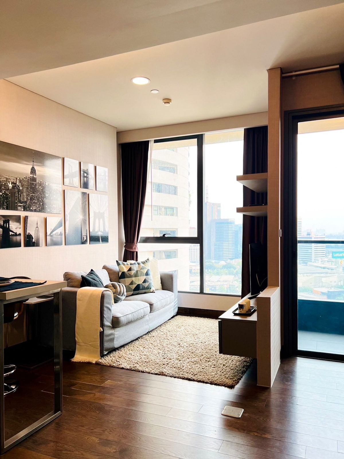 ให้เช่าคอนโดสุขุมวิท อโศก ทองหล่อ : For Rent The Lumpini 24 1bed size 38 sq.m. F/F