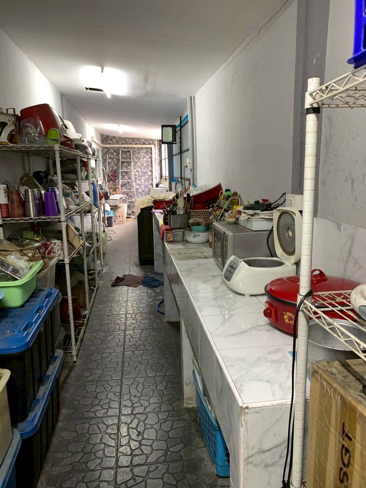 ขายทาวน์โฮมลาดพร้าว101 แฮปปี้แลนด์ : ขายด่วนทาวน์เฮ้าส์ โครงการหมู่บ้านเสนา ซอยแฮปปี้แลนด์ ใกล้เดอะมอลล์บางกะปิ (N.1787)