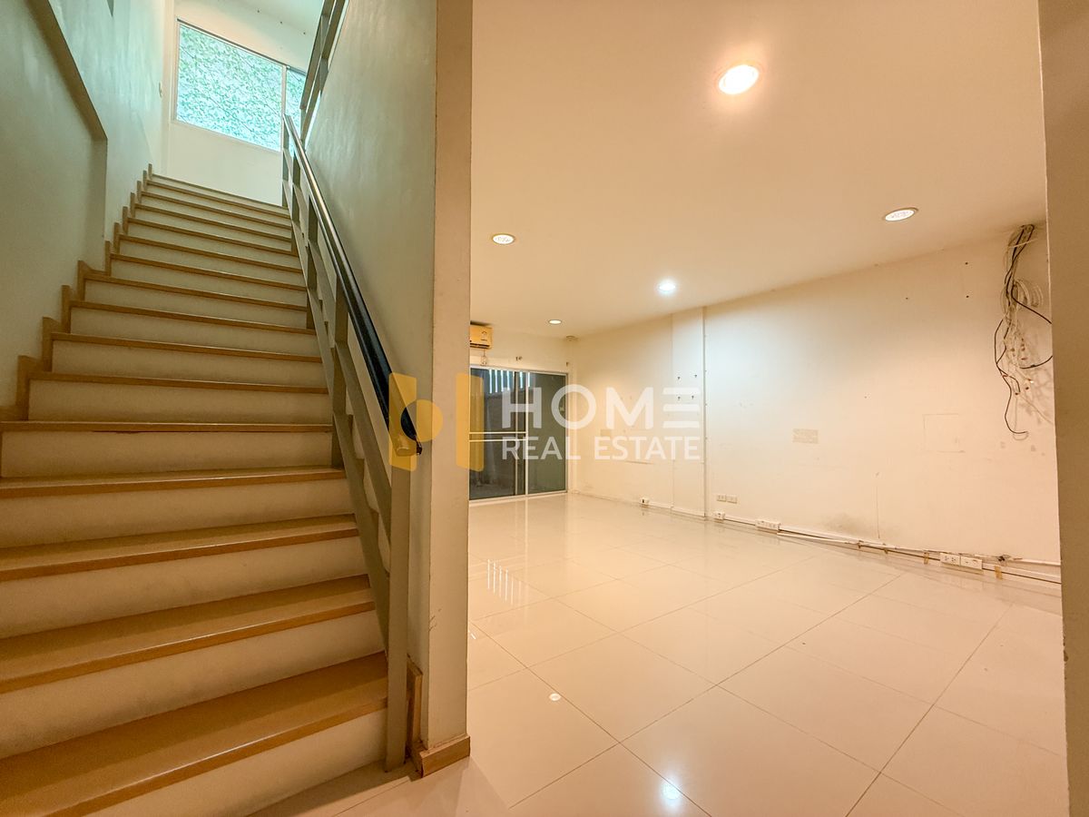 ขายทาวน์โฮมพัฒนาการ ศรีนครินทร์ : ทาวน์โฮม โนเบิล คิวบ์ พัฒนาการ / 3 ห้องนอน (ขาย), Noble Cube Pattanakarn / Townhome 3 Bedrooms (FOR SALE) PALM865