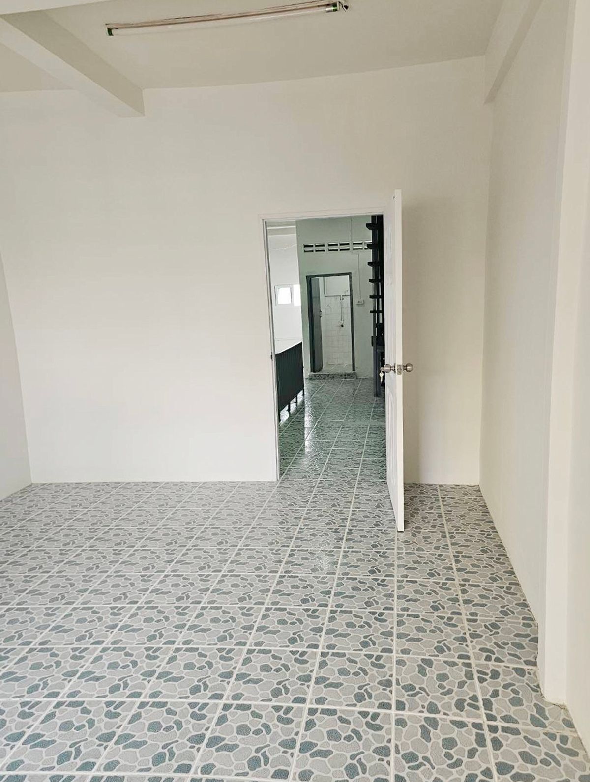 อาคารพาณิชย์โชคชัย4 ลาดพร้าว71 : 🔥ขายตึกแถว 3ชั้น ลาดพร้าว-โชคชัย4 สามารถเช่าทำออฟฟิศ หรือเปิดร้านอาหารได้ (ขายพร้อมผู้เช่า)