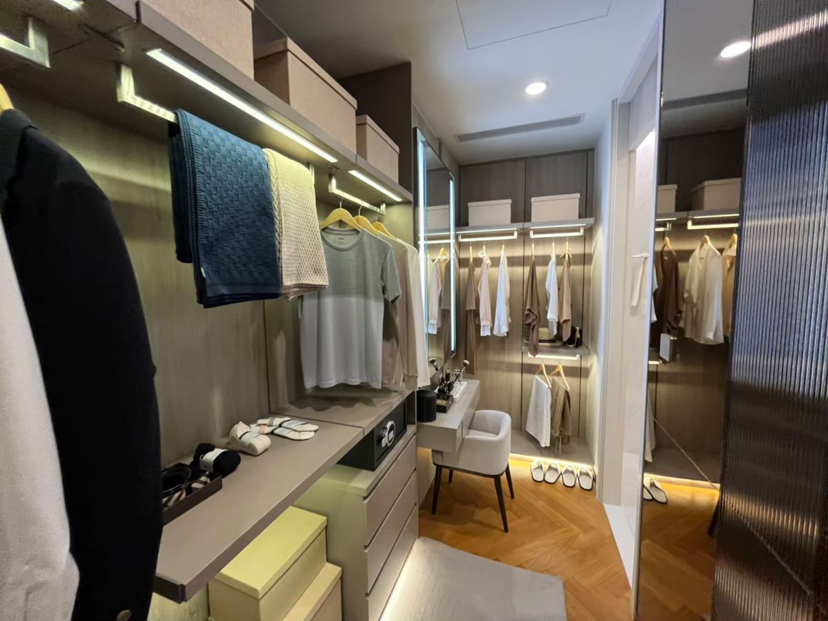 ขายคอนโดสุขุมวิท อโศก ทองหล่อ : คอนโดหรู ติด รร นานาชาติ St. Andrews ใกล้ BTS เอกมัย และ พระโขนง  081-245-7349