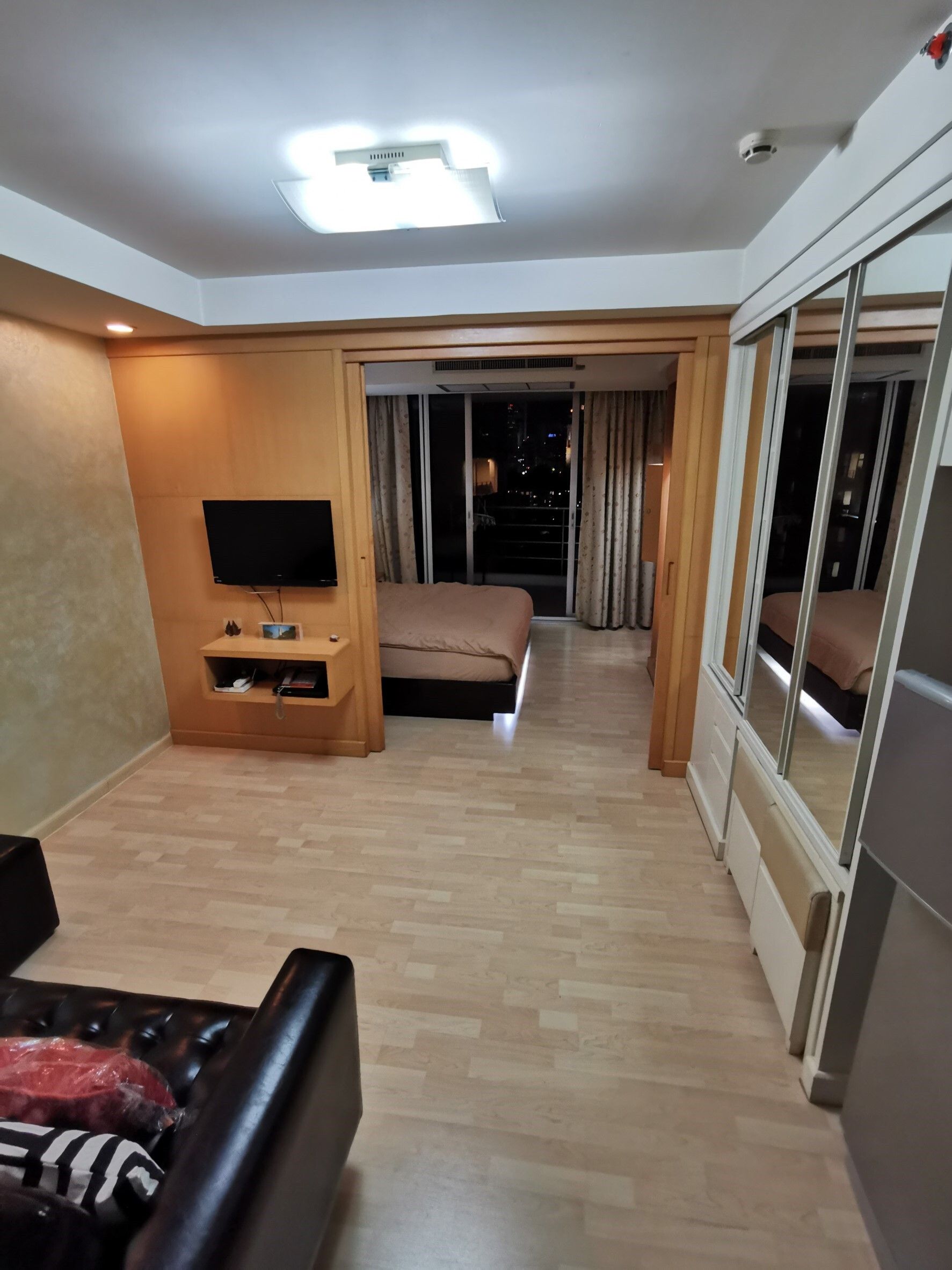 ขายคอนโดวิทยุ ชิดลม หลังสวน : ขาย คอนโด สตูดิโอ ในโครงการ เดอะ ราชดำริ U5341404