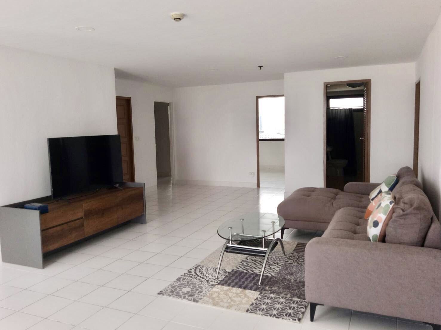 For SaleCondoRama3 (Riverside),Satupadit : Unmissable 3-Bed Chong Nonsi Condo - ฿12M! U1154006