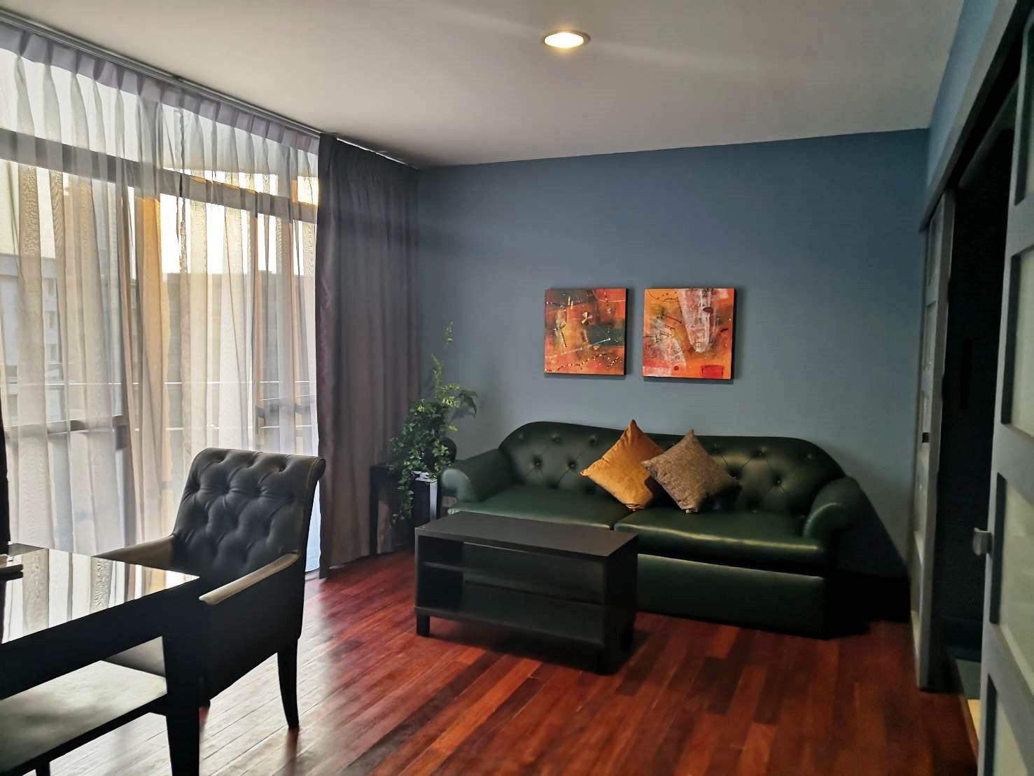 ขายคอนโดสุขุมวิท อโศก ทองหล่อ : ขาย คอนโด 2 ห้องนอน ในโครงการ 2-bedroom newly renovated condo for sale on Thong Lo [ABKK30274] U1964231