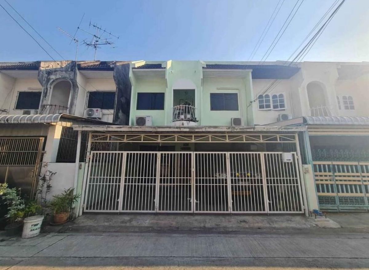 ขายทาวน์โฮมรัชดา ห้วยขวาง : ทาวน์โฮม อินทามระ ซอย 3 / 3 ห้องนอน (ขาย), Townhome Inthamara Soi 3 / 3 Bedrooms (FOR SALE) NUB801