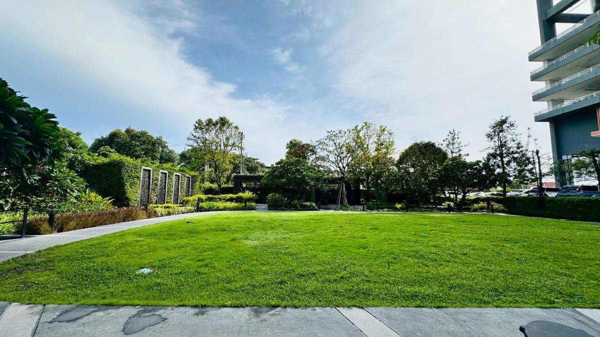 For RentCondoSathorn, Narathiwat : 🔥For urgent rent🔥Menam Residences, approximately 300 meters from Asiatique, near CBD areas such as Sathorn, only 3 kilometers, ready to move in immediately.