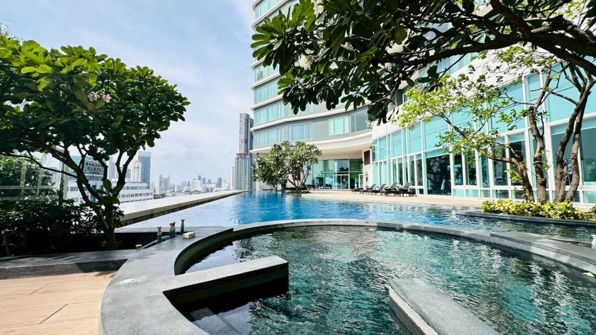 For RentCondoSathorn, Narathiwat : 🔥For urgent rent🔥Menam Residences, approximately 300 meters from Asiatique, near CBD areas such as Sathorn, only 3 kilometers, ready to move in immediately.