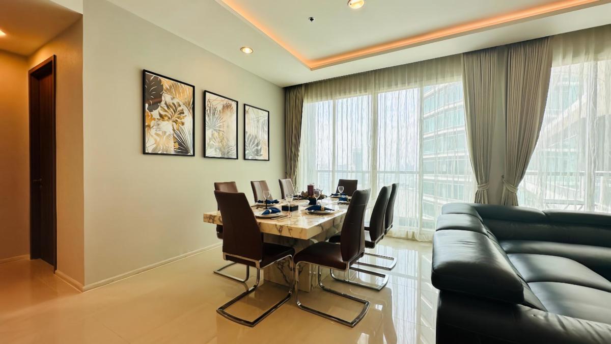 For RentCondoSathorn, Narathiwat : 🔥For urgent rent🔥Menam Residences, approximately 300 meters from Asiatique, near CBD areas such as Sathorn, only 3 kilometers, ready to move in immediately.