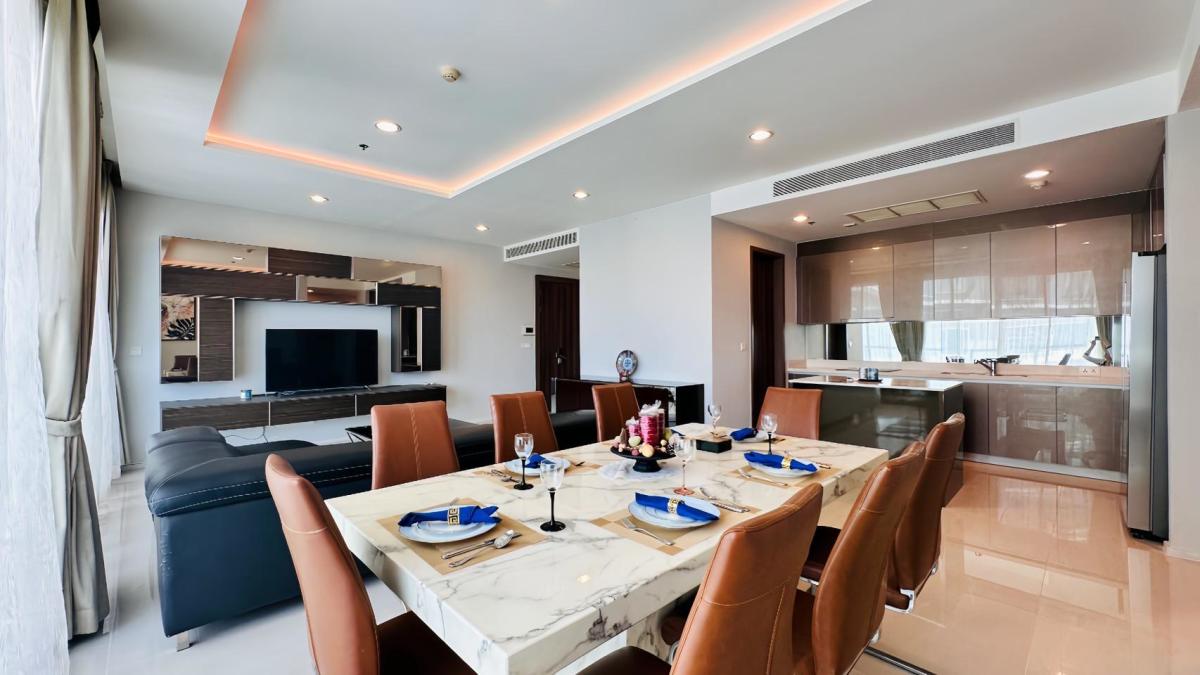 For RentCondoSathorn, Narathiwat : 🔥For urgent rent🔥Menam Residences, approximately 300 meters from Asiatique, near CBD areas such as Sathorn, only 3 kilometers, ready to move in immediately.