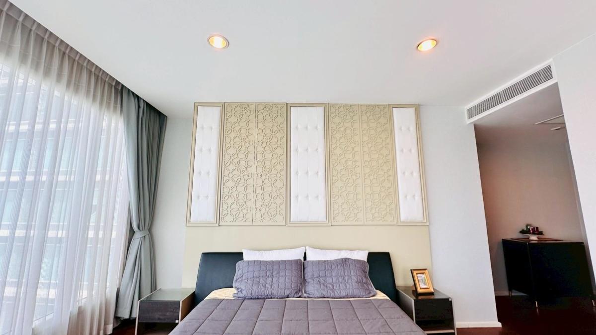 For RentCondoSathorn, Narathiwat : 🔥For urgent rent🔥Menam Residences, approximately 300 meters from Asiatique, near CBD areas such as Sathorn, only 3 kilometers, ready to move in immediately.