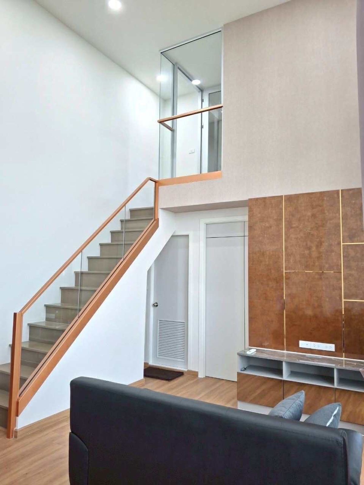 ให้เช่าคอนโดสมุทรปราการ สำโรง : ⭐🚩FOR RENT>> The President Sukhumvit - Samutprakan 😊 ห้อง Duplex 2 ห้องนอน ชั้น 6 วิว Robinson สมุทรปราการ ติด BTS แพรกษา เฟอร์นิเจอร์ครบ #LV-MO2071