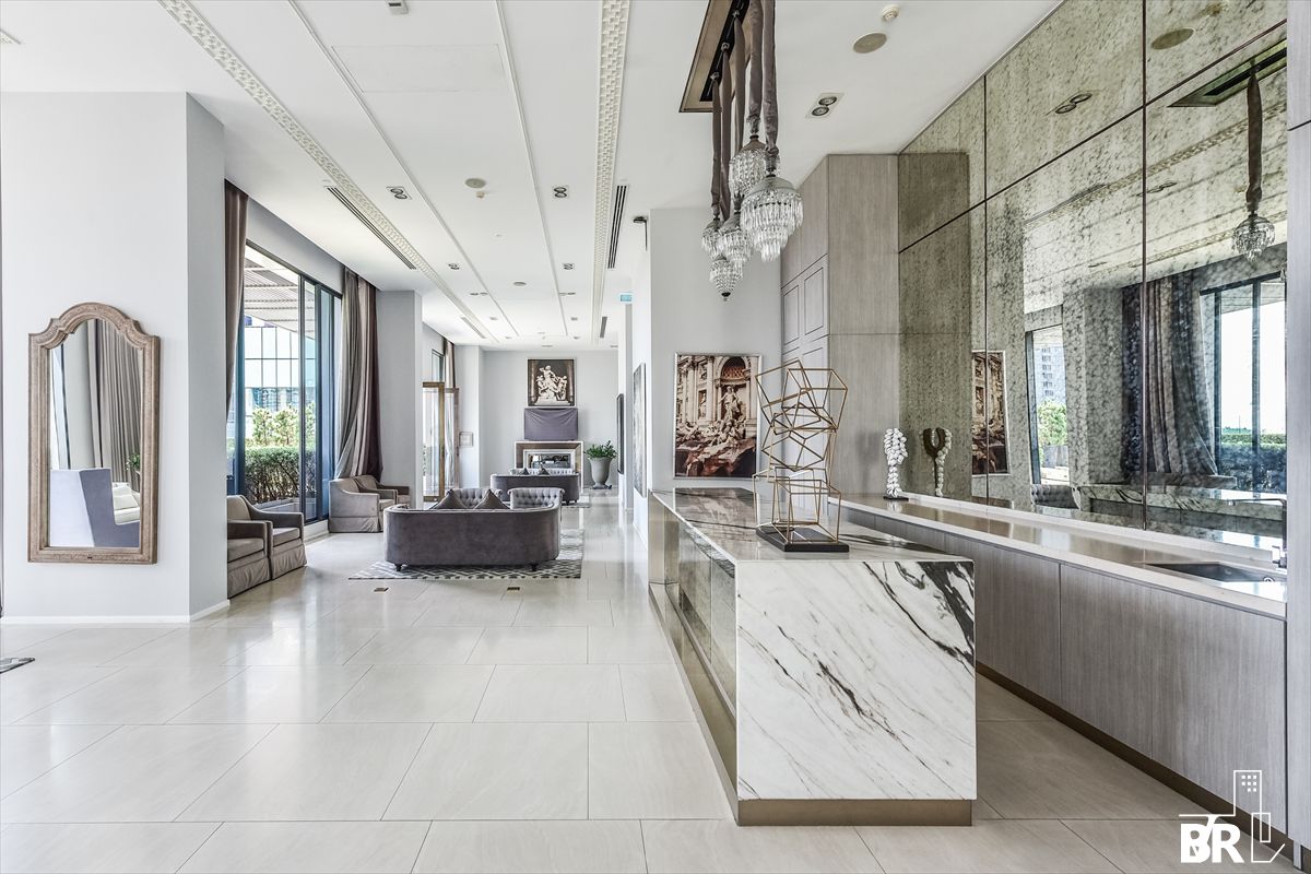 For RentCondoSathorn, Narathiwat : The Diplomat Sathorn,📍 Luxury condo in Silom CBD, near BTS Surasak