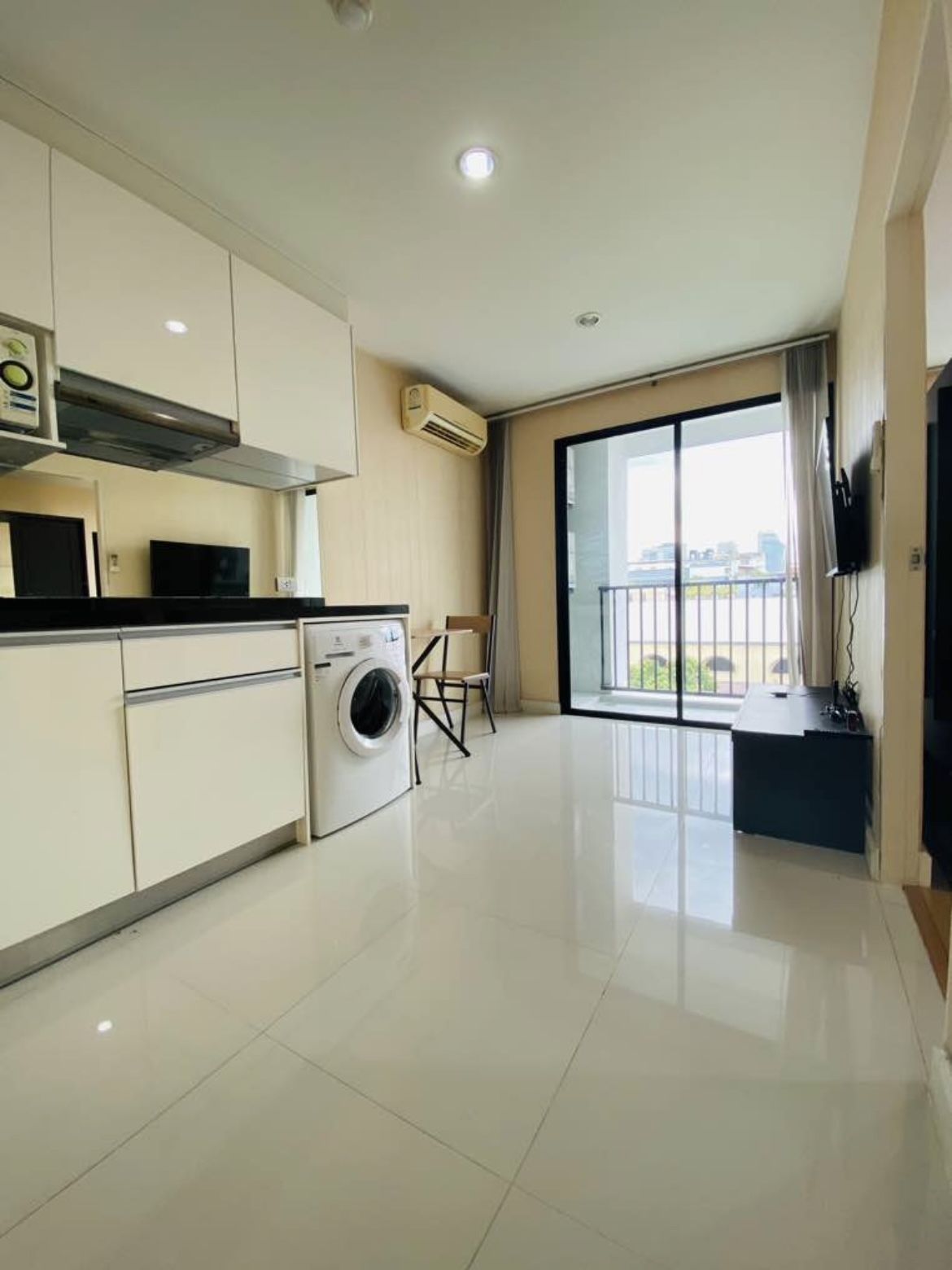 ขายคอนโดรัชดา ห้วยขวาง : ขายด่วน คอนโด Metro Sky Ratchada (ตึก C) ชั้น 5 U5340976