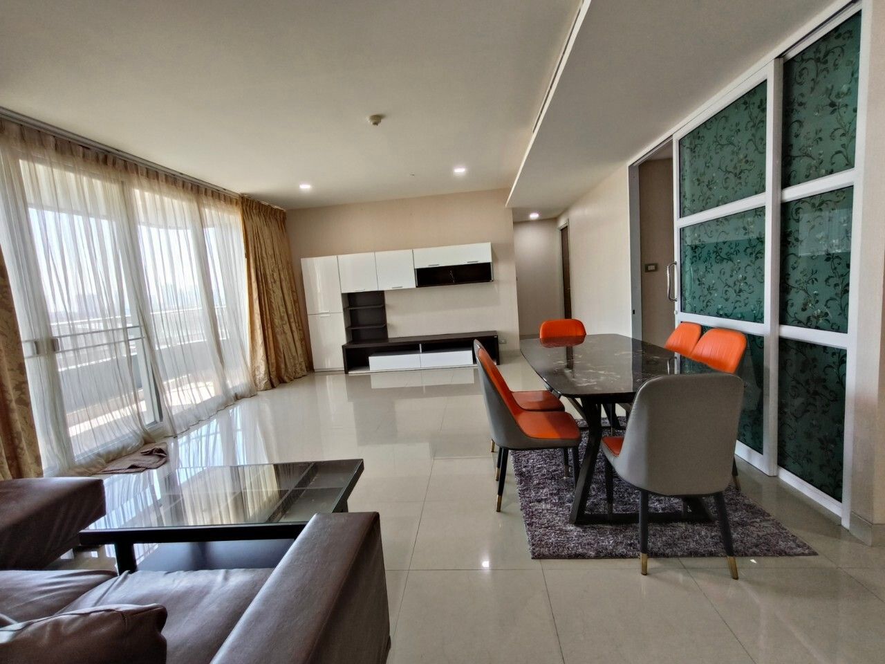 For SaleCondoWongwianyai, Charoennakor : 3Bedrooms 3Bathrooms For Rent/Sell at Watermark Chaopraya U1955362
