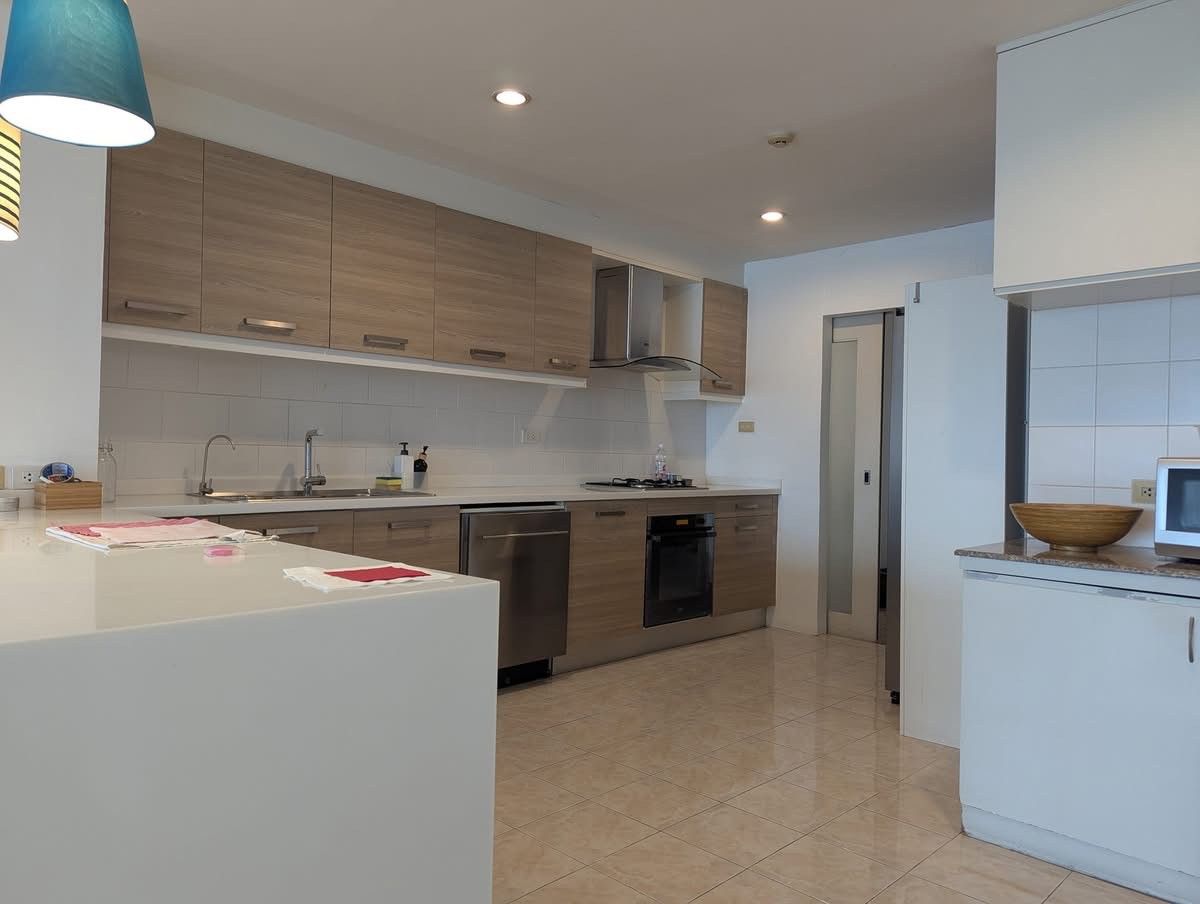 ให้เช่าคอนโดสุขุมวิท อโศก ทองหล่อ : 🏡 The Habitat Sukhumvit 53 – Rare Spacious Unit in Prime Thonglor Area