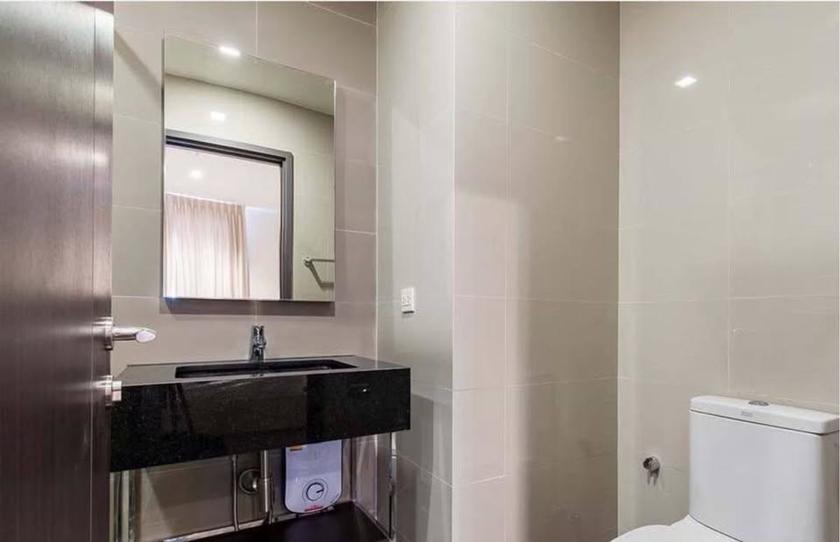 ให้เช่าคอนโดสุขุมวิท อโศก ทองหล่อ : คอนโด Edge Sukhumvit 23 เดินทางสะดวก ใกล้รถไฟฟ้าบีทีเอส มีรถรับส่ง ห้องสวย เฟอร์นิเจอร์ครบ พร้อมอยู่!