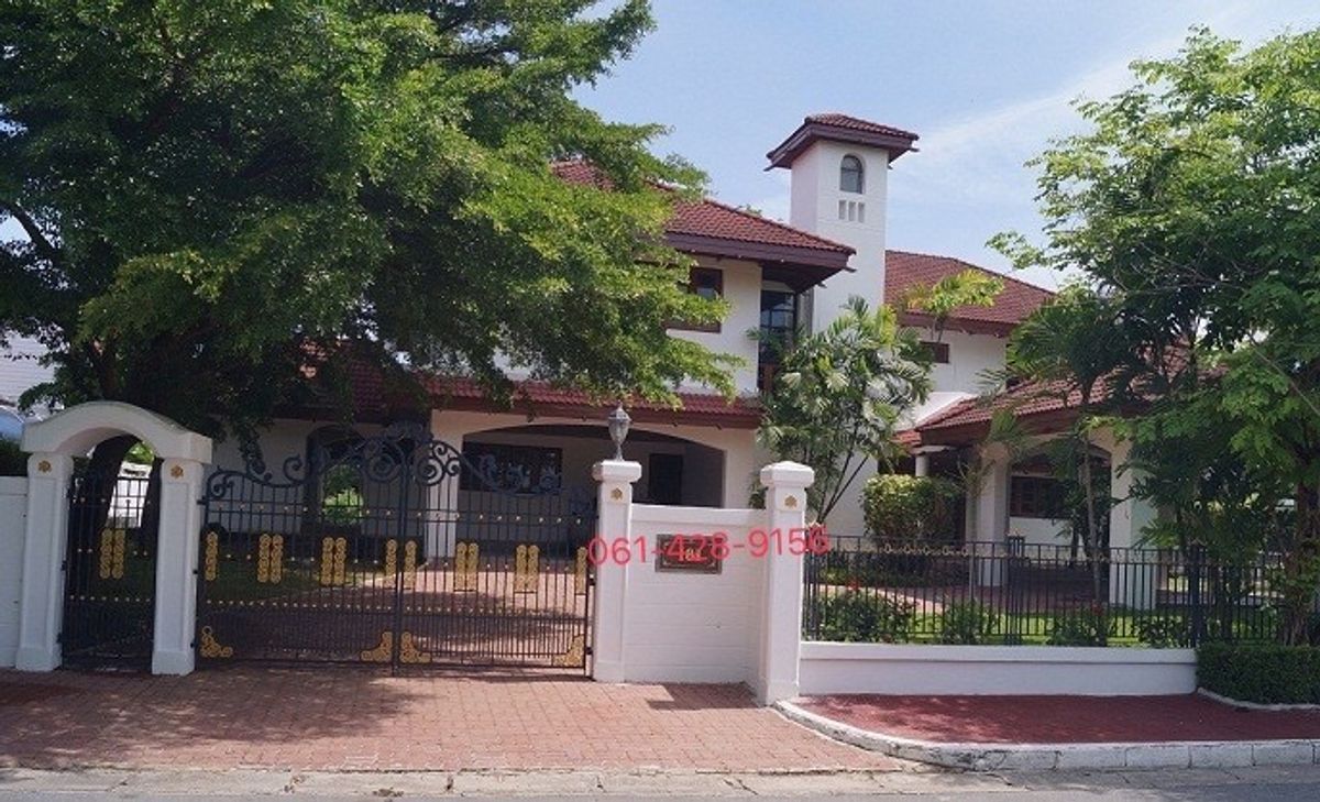 ให้เช่าบ้านบางนา แบริ่ง ลาซาล : ให้เช่า บ้านเดี่ยว 5 ห้องนอน Lakeside Villa 2 พร้อมวิวทะเลสาบ พร้อมอยู่ ใกล้ ห้างเมกะ บางนา 