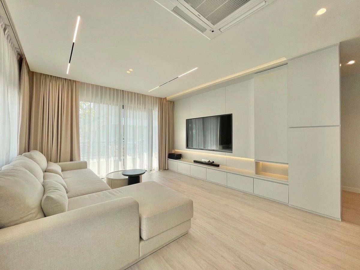 ให้เช่าบ้านบางนา แบริ่ง ลาซาล : ✅เช่า✅ Centro Bangna 🔥Hot Deal