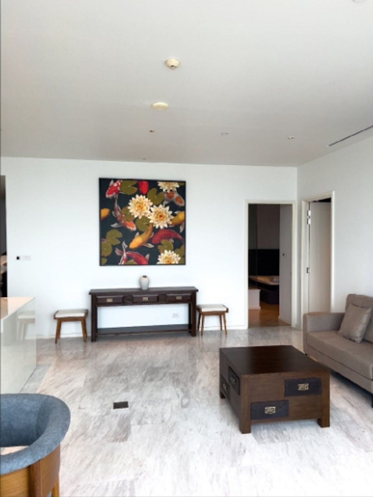 คอนโดสาทร นราธิวาส : คอนโดหรูที่ Four Seasons Private Residences เดินทางสะดวก ใกล้รถไฟฟ้าบีทีเอส มีรถรับส่ง ห้องสวย เฟอร์นิเจอร์ครบ พร้อมอยู่