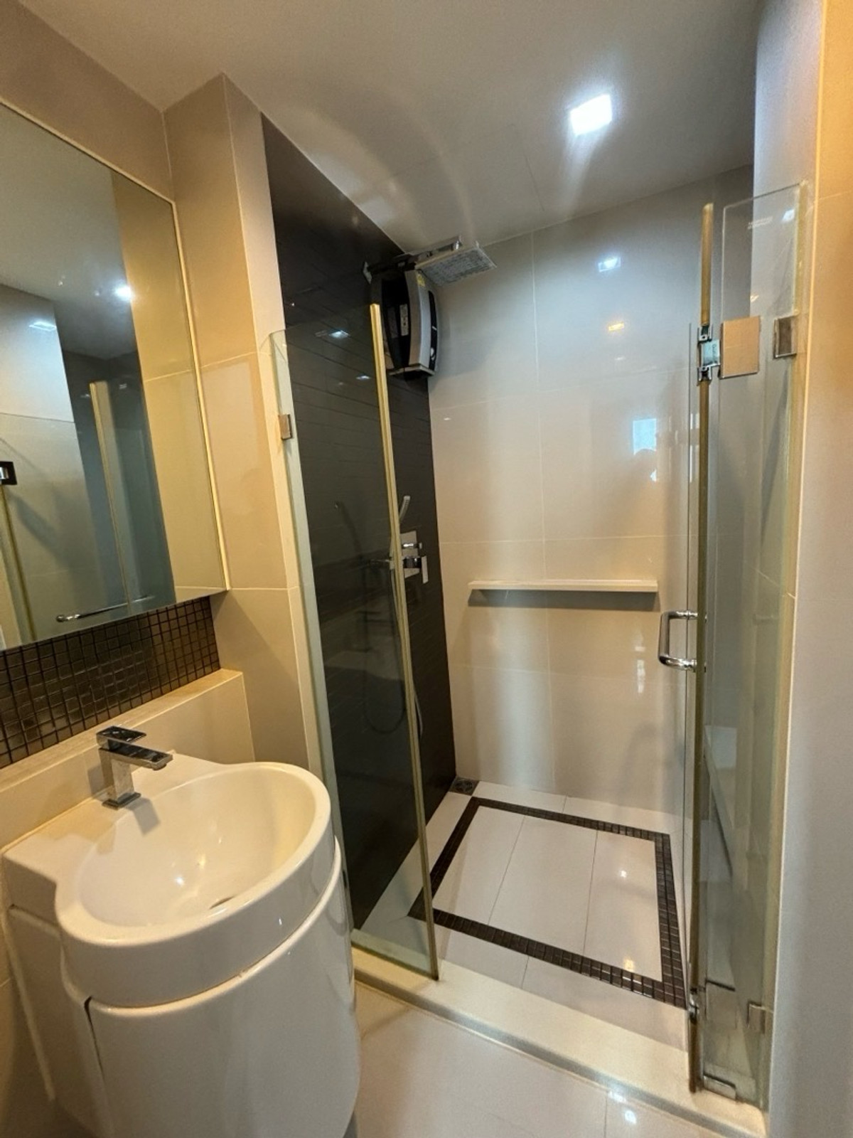 For RentCondoOnnut, Udomsuk : 🔥✨ Beautiful room, new Renovate, the whole room is like a new project. Good price, very good value 😎💓✨