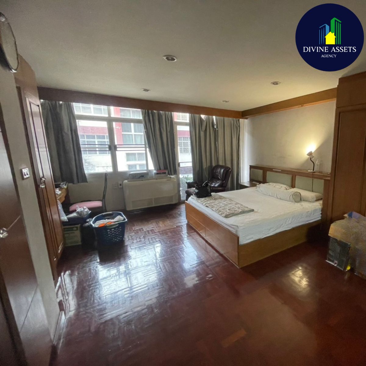 ขายทาวน์โฮมลาดพร้าว เซ็นทรัลลาดพร้าว : ขายทาว์นโฮมใกล้ห้าแยกลาดพร้าว 3 นอน 5 น้ำ ซ.ลาดพร้าว 5/1 ใกล้ Big C ลาดพร้าว