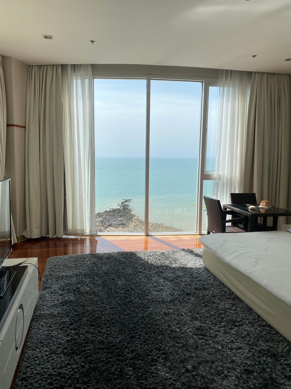 ขายคอนโดพัทยา บางแสน ชลบุรี สัตหีบ : for sale Condo The Cove pattaya  3 Bed 3 Bath 237 Sq.m  (S03-2058)