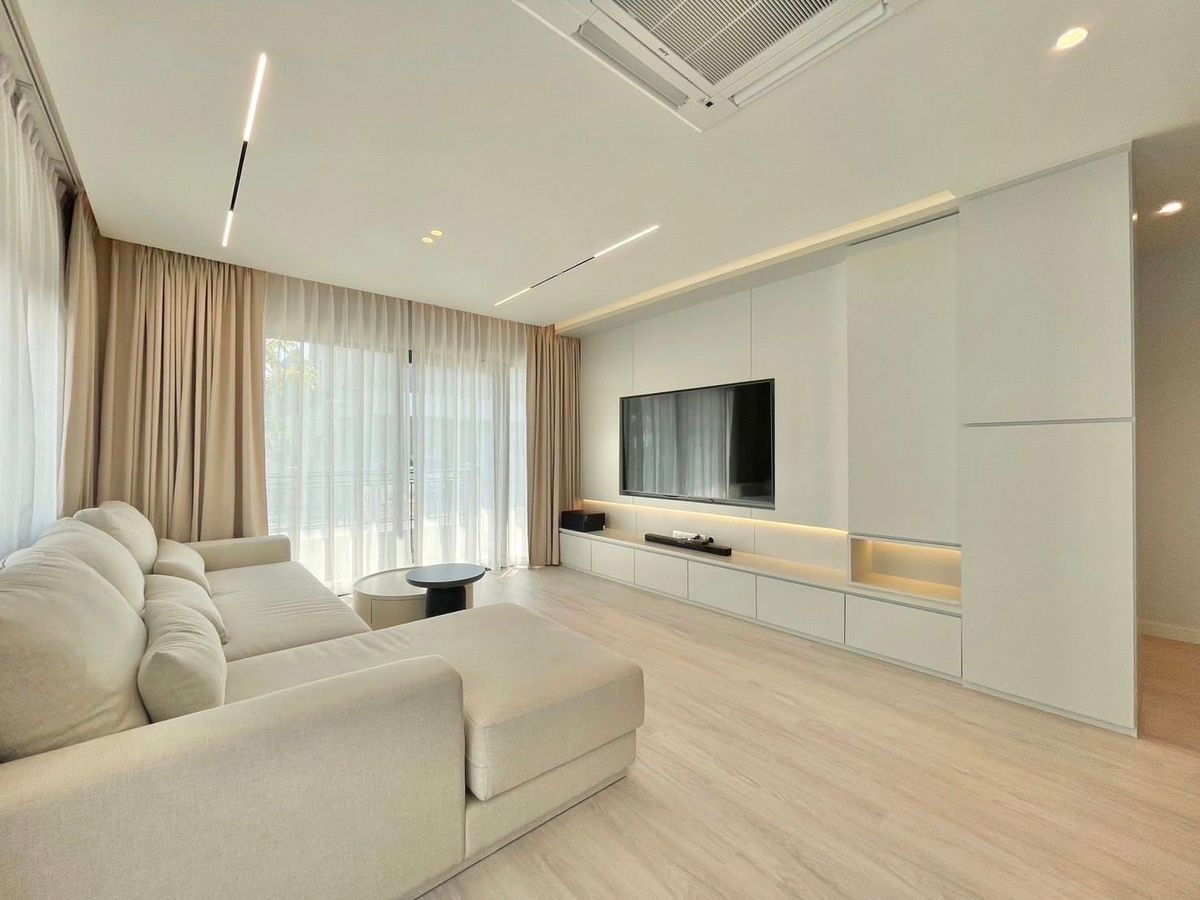 ให้เช่าบ้านบางนา แบริ่ง ลาซาล : 🔥(เช่า) Best Price!!! ✨Centro Bangna  / 4 Bedroom (FOR RENT) / 4 ห้องนอน (เช่า) แจ้ง Code M357