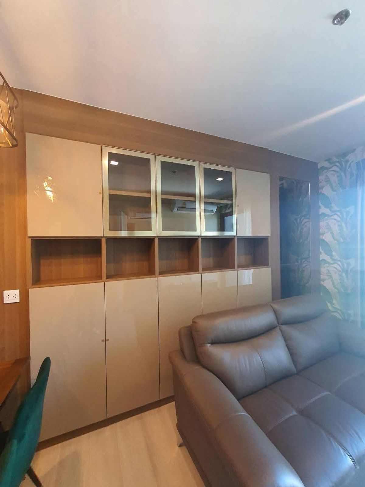 For SaleCondoWitthayu, Chidlom, Langsuan, Ploenchit : Near BTS Ploenchit, only 550 meters.