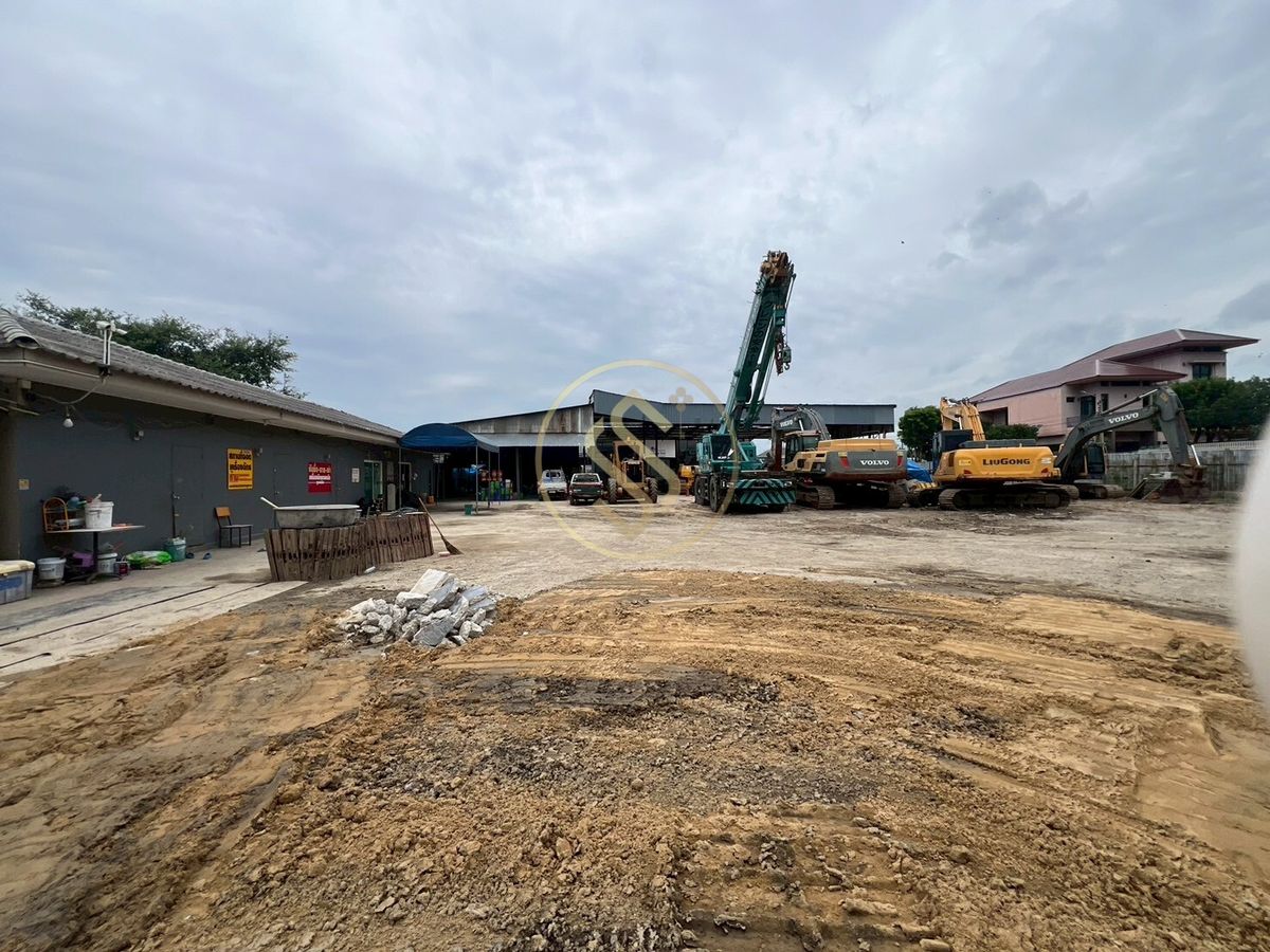 ขายที่ดินพระราม 5 ราชพฤกษ์ บางกรวย : ขายด่วน ! ที่ดินเปล่าทำเลทอง บนถนนราชพฤกษ์ ขนาด  2 ไร่ 84 ตารางวา อยู่ติดกับ ATTA Autohaus , แบงค์ค็อก คิดส์ สาขาราชพฤกษ์